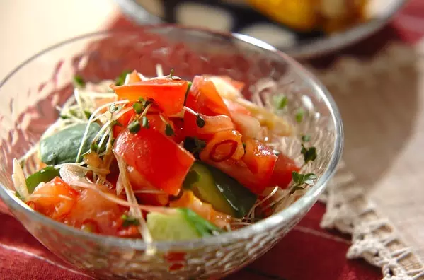 トマトとキュウリの夏サラダ