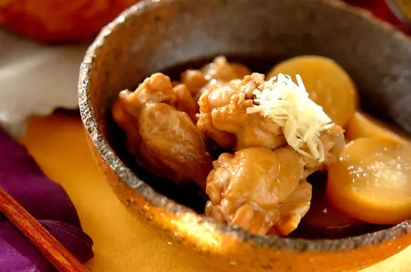 大根と鶏手羽元の煮物