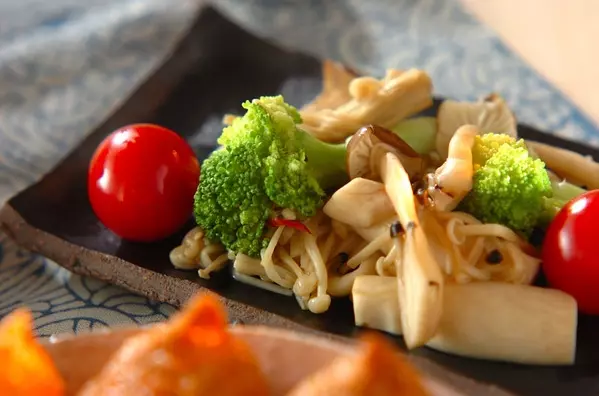 いろいろキノコの甘酢炒め