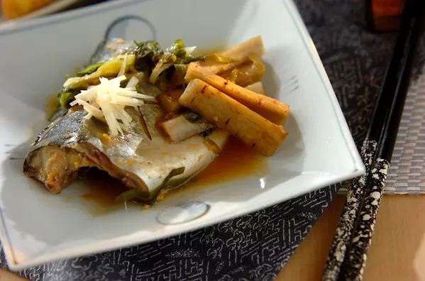 定番サバのみそ煮