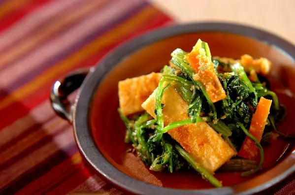 ホウレン草のピーナッツ和え