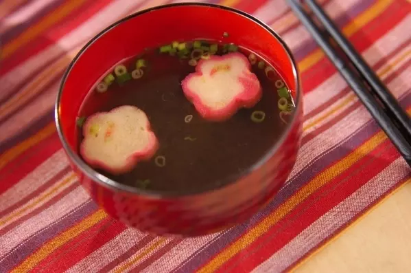 とろろ昆布のお吸い物