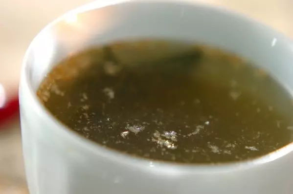 ワカメとゴマのスープ