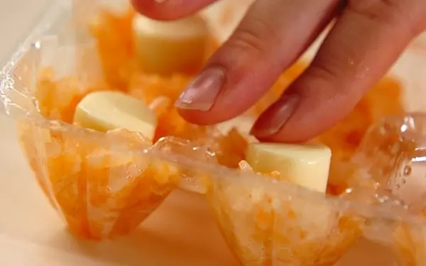 「アレ」を使えば丸めるのもカンタン楽しい！「チーズインライスボール」