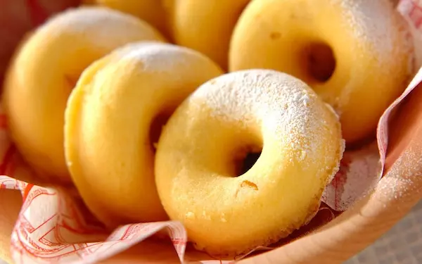 もちもちな食感がたまらない、揚げないヘルシーなドーナツ