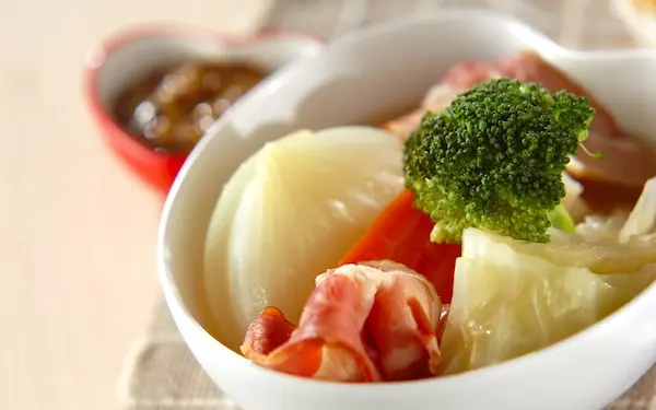 トロける食感がたまらない、コトコト弱火で煮込んだちょっぴりポトフ