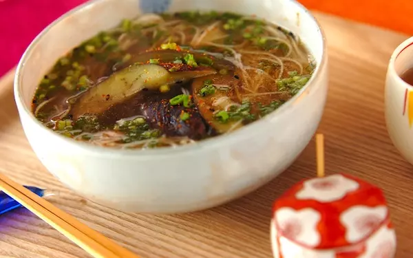 ヘルシー＆時短できる、やさしい味のナスの温麺