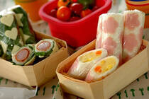 優しく暖かい陽射しで春を感じる今日この頃。晴れていると、ピクニックへ出かけたくなりませんか。今回は、ピクニックはもちろん、遠足や運動会などにもおすすめのロールサンドをご紹介します。