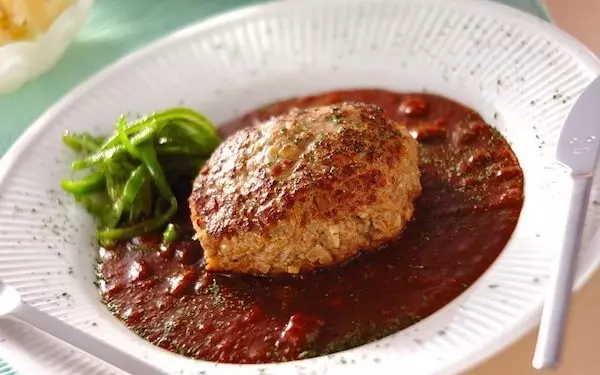 スタミナ満点！　ガーリックがたっぷり入ったハンバーグ