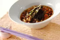 箸休めにぴったり！ ご飯にかけてもおいしい「ナメコとのりの三杯酢」