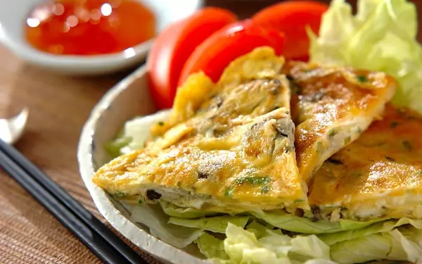 台湾の屋台の味を自宅で楽しめる、カキ入り卵焼き