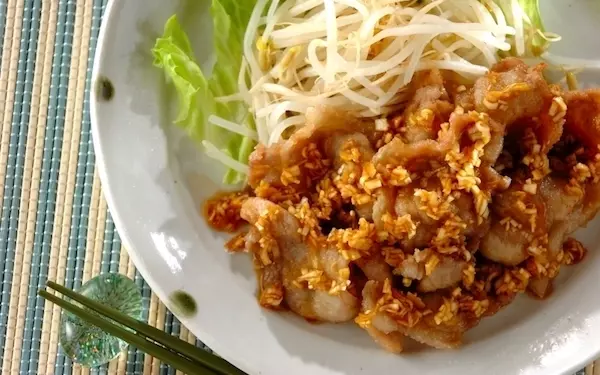 安上がりなのに大好評! 豚こま肉のさっくり揚げネギソースがけ