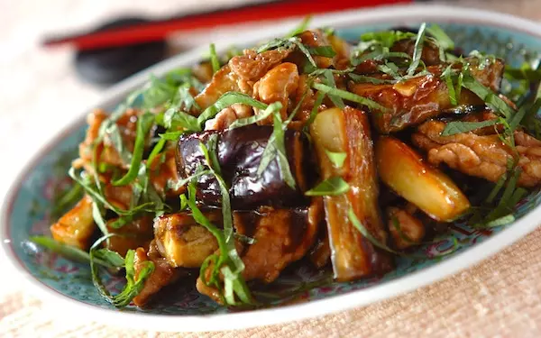 ササッと炒めるだけ！　リピートしたくなる豚肉とナスのオイスター炒め