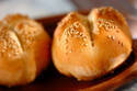 しっとり食感の秘訣はヨーグルト！ 「簡単手ごねパン」