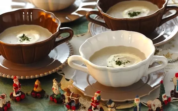 贅沢で濃厚な味わい、キノコのポタージュスープ