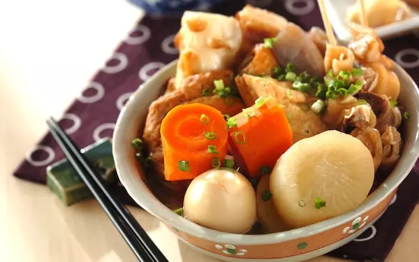 味がしっかりとしみ込んで美味しい！　定番おでん