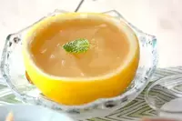 果肉たっぷりでさわやか！器いらずの「まるごとグレープフルーツゼリー」