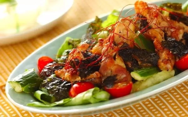 お肉と野菜がたっぷりで大満足！　チョレギサラダ