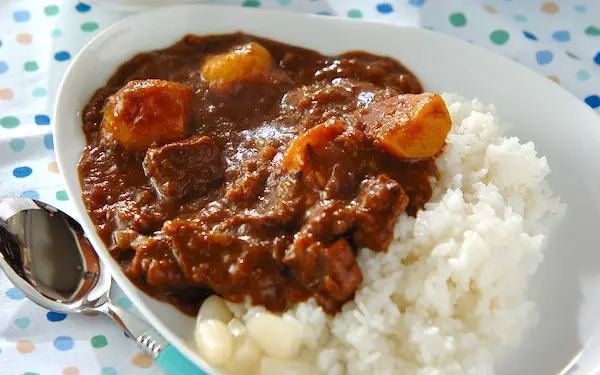 本格的な味！　隠し味たっぷりのゴロゴロビーフカレー
