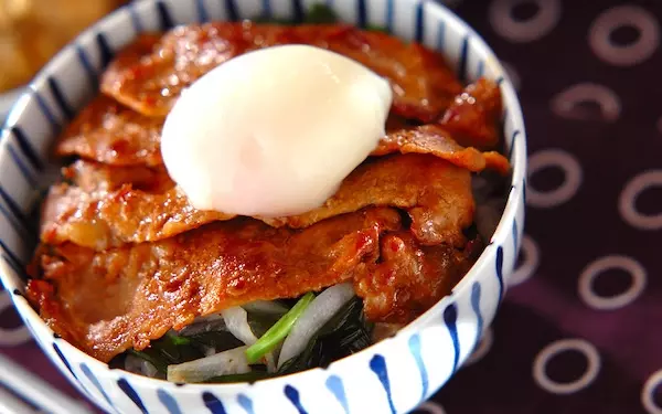 栄養バランスもバツグン! ショウガ焼き丼