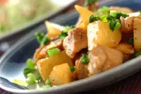 バターの隠し味が決め手！　「こってりコク旨！　鶏もも肉と大根のバターしょうゆ煮」