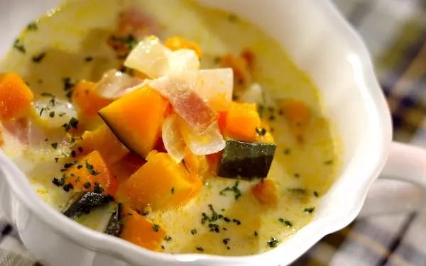 子どもが大好きな味、カボチャのミルクスープ