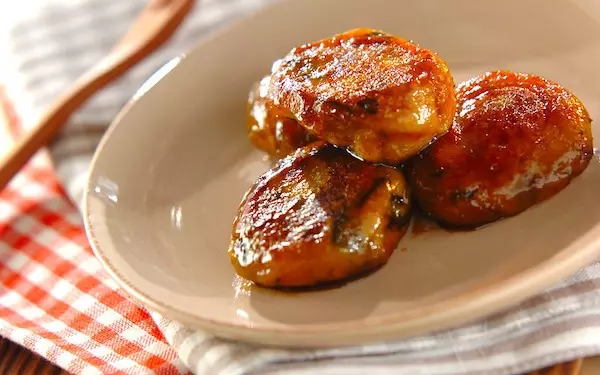 おやつやおかずにもなる！　ホクホク美味しいカボチャもち