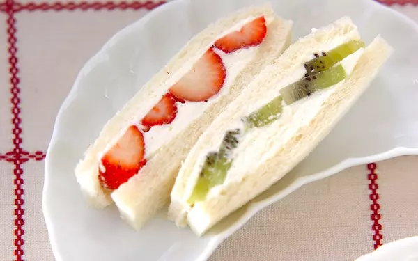 朝食やデザートになる、ササッと作れるフルーツサンド