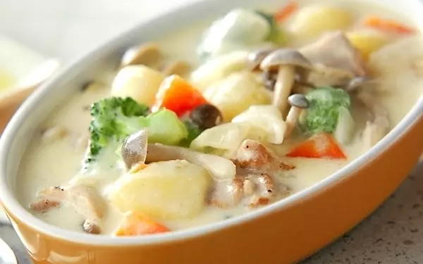 リピートしたくなる美味しさ！　あっさり野菜シチュー