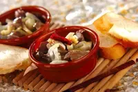 簡単！　栄養バランスも抜群のおつまみ「砂肝とレンコンのアヒージョ」