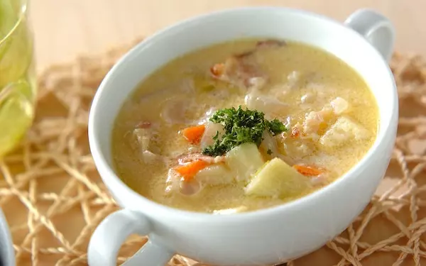 しっかりとした味わい、クリーミーな野菜のミルクスープ