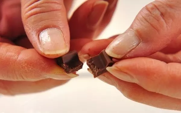 卵やバター不使用！　ボウルひとつで「バレンタインチョコクッキー」