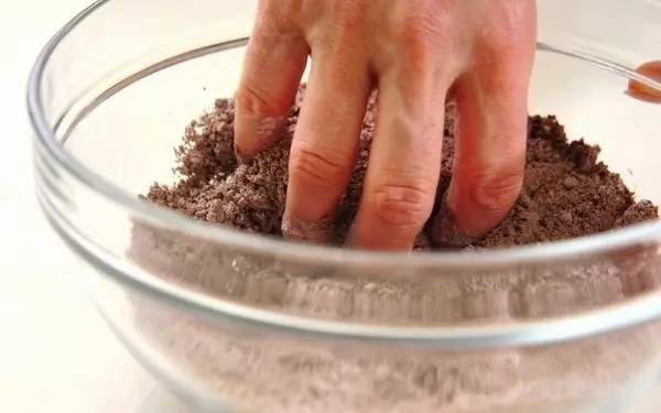 卵やバター不使用！　ボウルひとつで「バレンタインチョコクッキー」