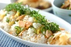 おもてなしにピッタリ！　レンジで作る「塩鮭のさっぱり混ぜ寿司」
