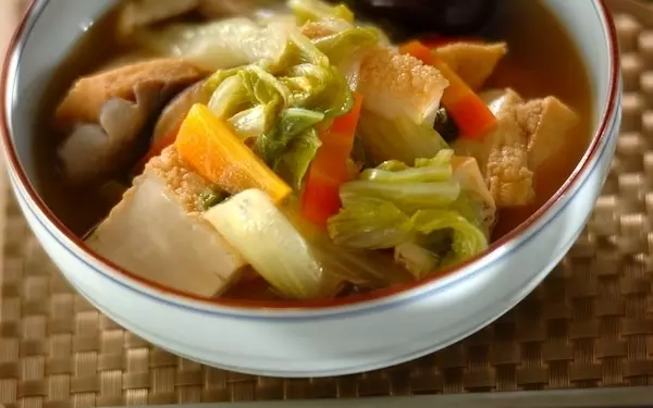 旨味がジュワッと広がる、とろとろ白菜と厚揚げの中華風うま煮