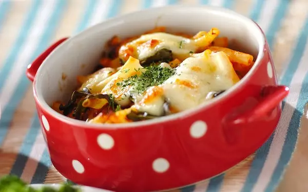 一品で大満足できる、簡単トマトソース焼き