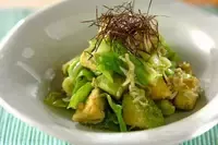 ゴマ油と相性抜群！　「春キャベツとアボカドのナムル」