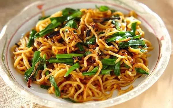 いくらでも食べられるかも!? シンプル香味焼きそば