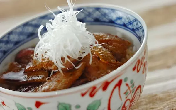 ガツンとくる美味しさ！　十勝風スタミナ豚丼