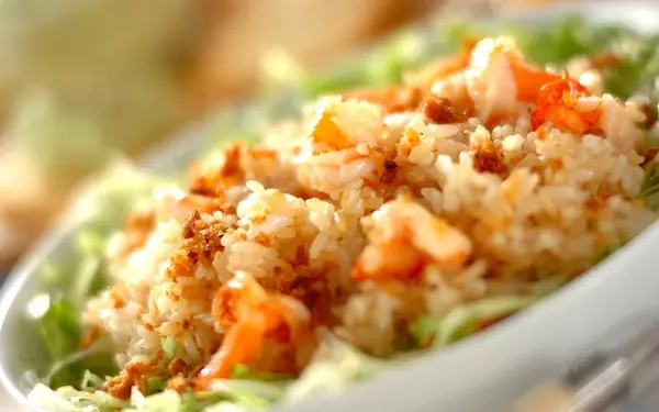 ニンニクたっぷりで元気になる、エビのガーリックチャーハン