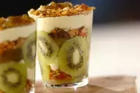 フォトジェニックな「キウイジャムのレアチーズ」