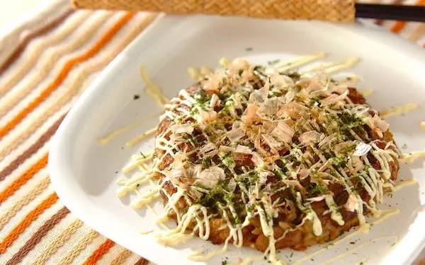 カレーとマヨネーズは好相性！　カレーお好み焼き風