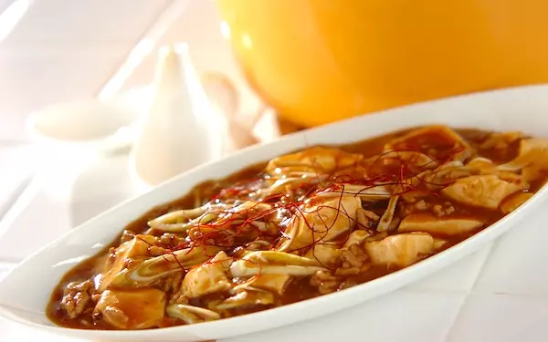 やさしい味わいが魅力、後を引き美味しさのカレーマーボー