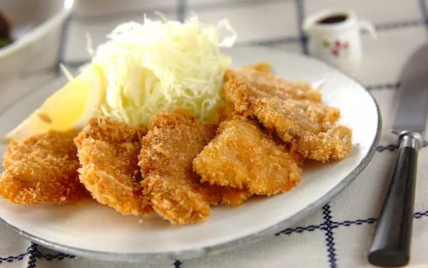 パンとの相性もバツグン！　食べ応えのある「ひとくちヒレカツ」
