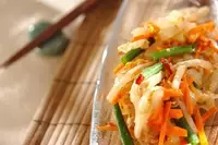 暑い夏にぴったりなタイ料理が家でも楽しめる「冬瓜のソムタム風サラダ」