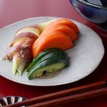 せっかく漬けたぬか漬けが、酸っぱくて美味しくない…こんな悲しいことはないですよね。そもそもなぜ酸っぱくなってしまったのか。その原因から対策、さらには酸っぱいぬか漬けの美味しい食べ方までご紹介！