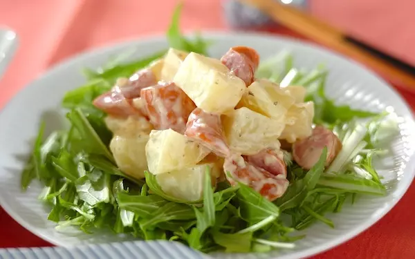 タルタルソースでいただく、ゴロゴロ「ジャガイモのサラダ」