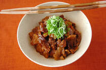 とろとろ、ぷりぷり、味がしっかり染みこんだ牛すじ料理はくせになるおいしさ。高タンパク低脂質コラーゲンたっぷり、ヘルシー食材の《牛すじ》をご紹介します。