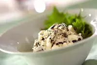 秋の夜長、ワイン片手にチーズはいかが？　種類別「チーズ」を使った簡単レシピ