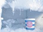 冷凍庫の霜取り方法と掃除の目安はどれくらい？ドライヤーやお湯で簡単に！